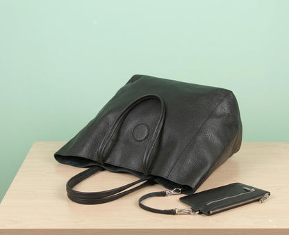 Everyday Slouchy Tote in Full-Grain Leather – Black Edition