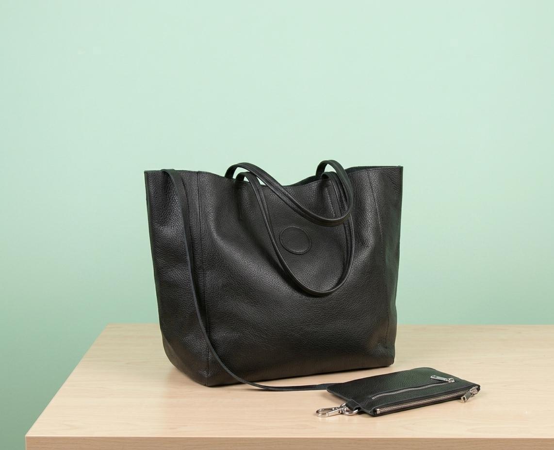 Everyday Slouchy Tote in Full-Grain Leather – Black Edition