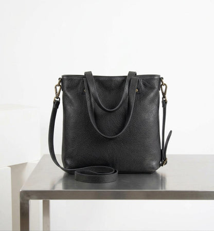 The Artisan Black Leather Tote: Versatile Shopper & Shoulder Bag