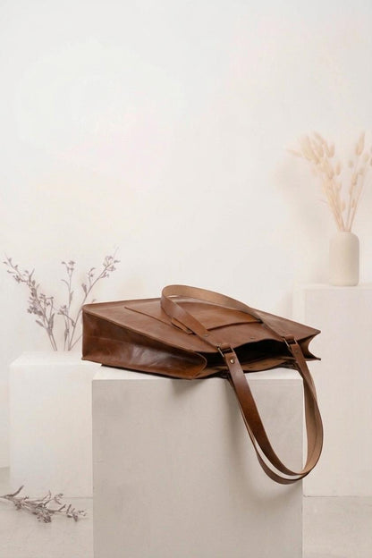 Handcrafted Italian Leather Shopper Bag: Brown Shoulder Bag
